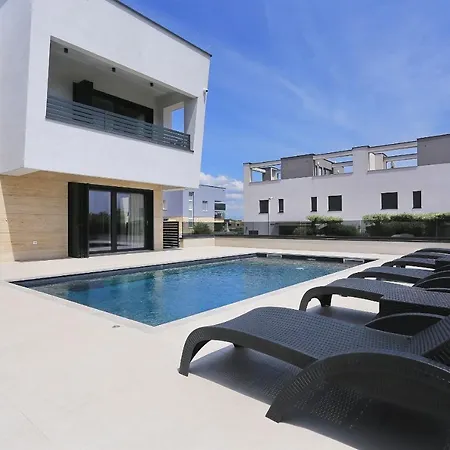 Vila Petra With Heated Pool & Sauna