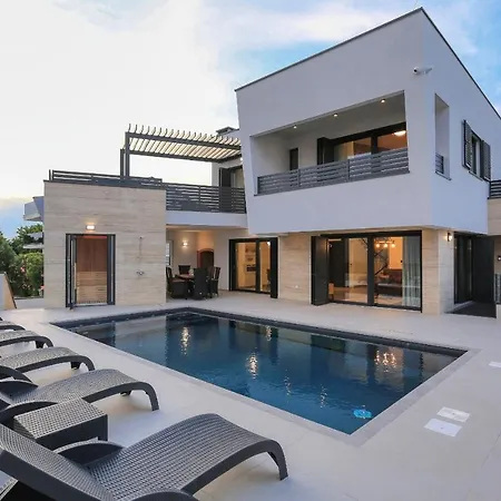 Vila Petra With Heated Pool & Sauna *