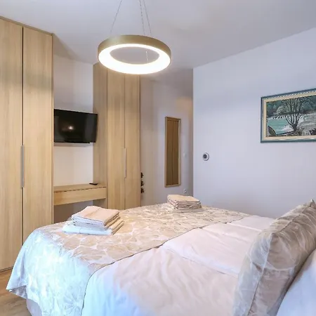 Vila Petra With Heated Pool & Sauna