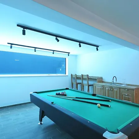 Petra With Heated Pool & Sauna * Privlaka (Zadar)