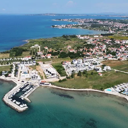 Petra With Heated Pool & Sauna Vila Privlaka (Zadar)