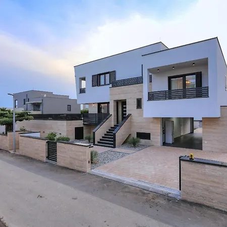 Villa Petra With Heated Pool & Sauna Privlaka (Zadar)